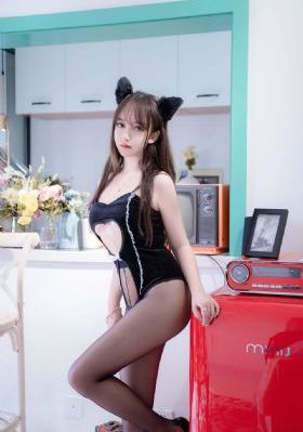 美女老师在线观看