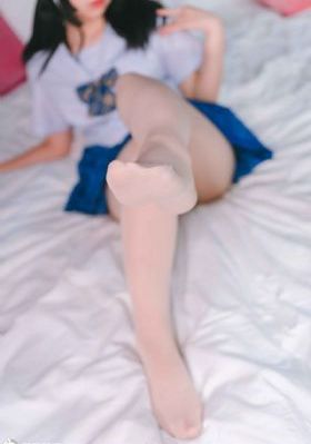 森林里的熊冬眠中
