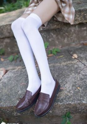 撕掉她的衣服 全光版