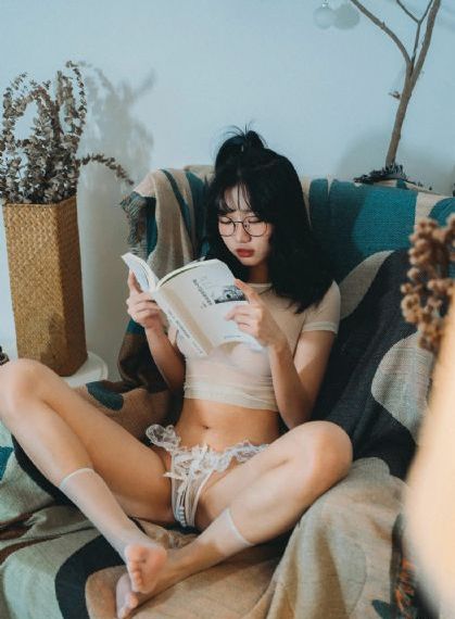 黑色皮革