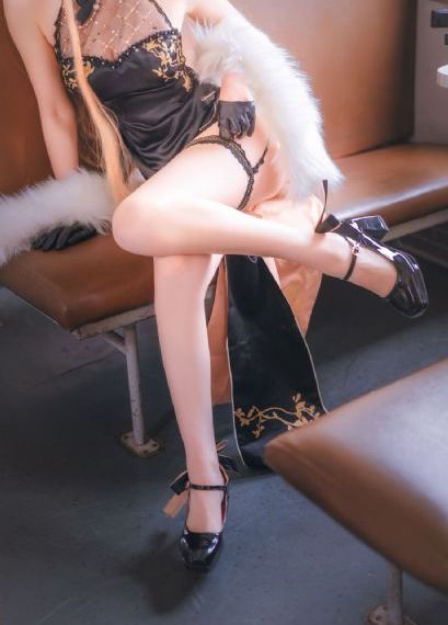 于子涵与摄影师的拍摄地点视频