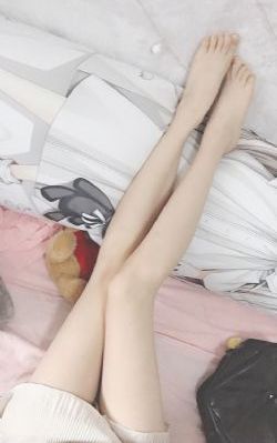不穿内衣的瑜伽老师