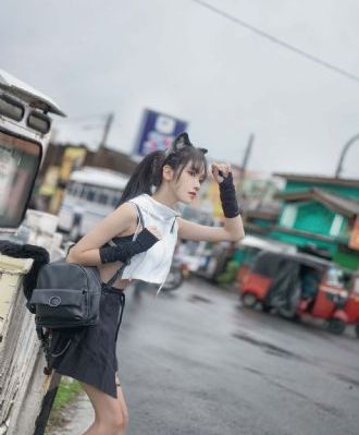 灰色的果实